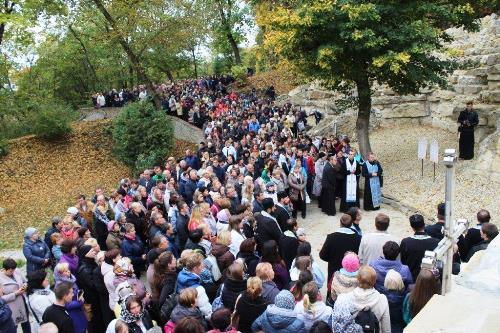 Близько 1000 осіб взяли участь у традиційній прощі до Зарваниці Чернечої Родини Воплоченого Слова